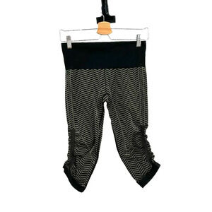 Lululemon In The Flow Crop II Heathered Fatigue Green‎ Size 8